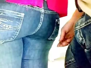 نوجوان بلوند به صورت ...
