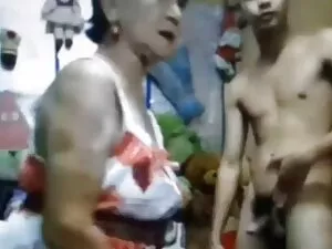 انگشتان بیانکا بلوند ...