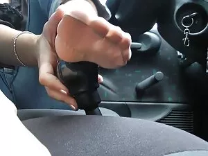 دختر سبزه کوچولو خرو ...