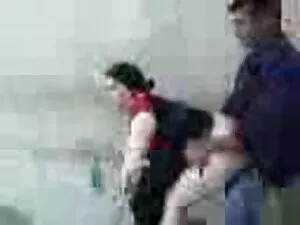 جوانان بزرگ داخل کار ...