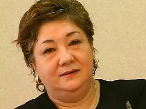 کوچک با سینه های بزر ...